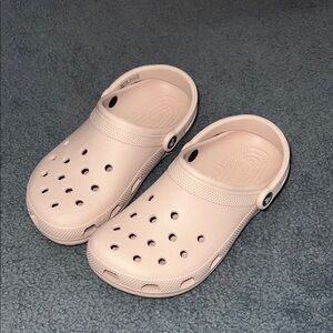 Women’s Crocs-New